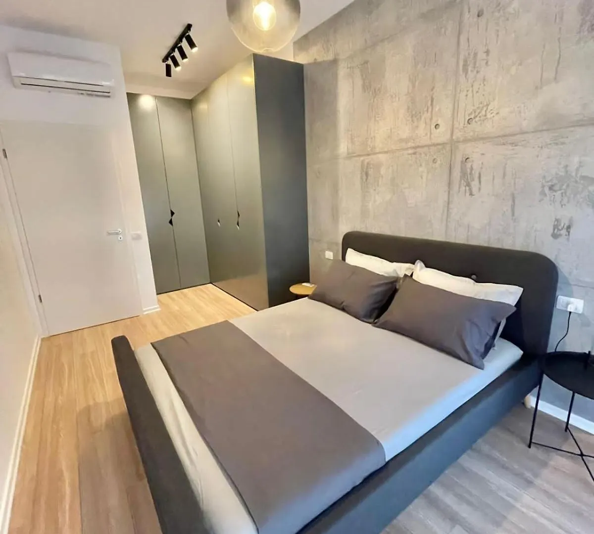 Capital Apartment تيرانا